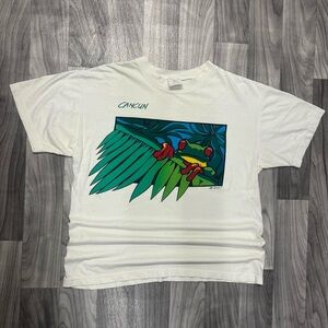 1990s vintage frog graphic tee with a funky design